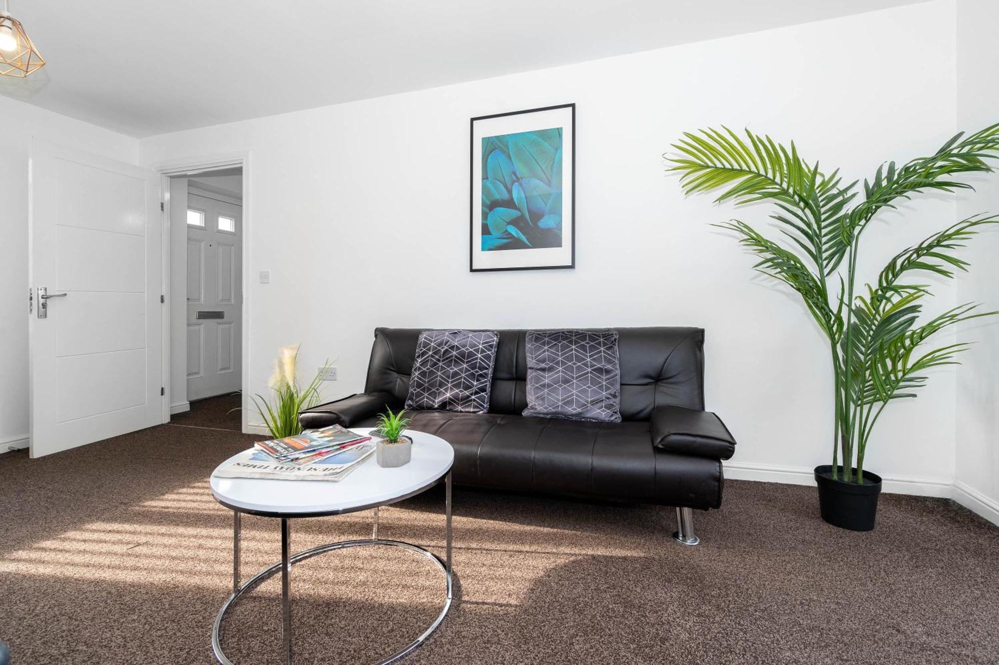 Detached 3 Bedroom House - Gaerden - Parking - Rated - Netflix - Wifi - 98c Vakantiehuis *